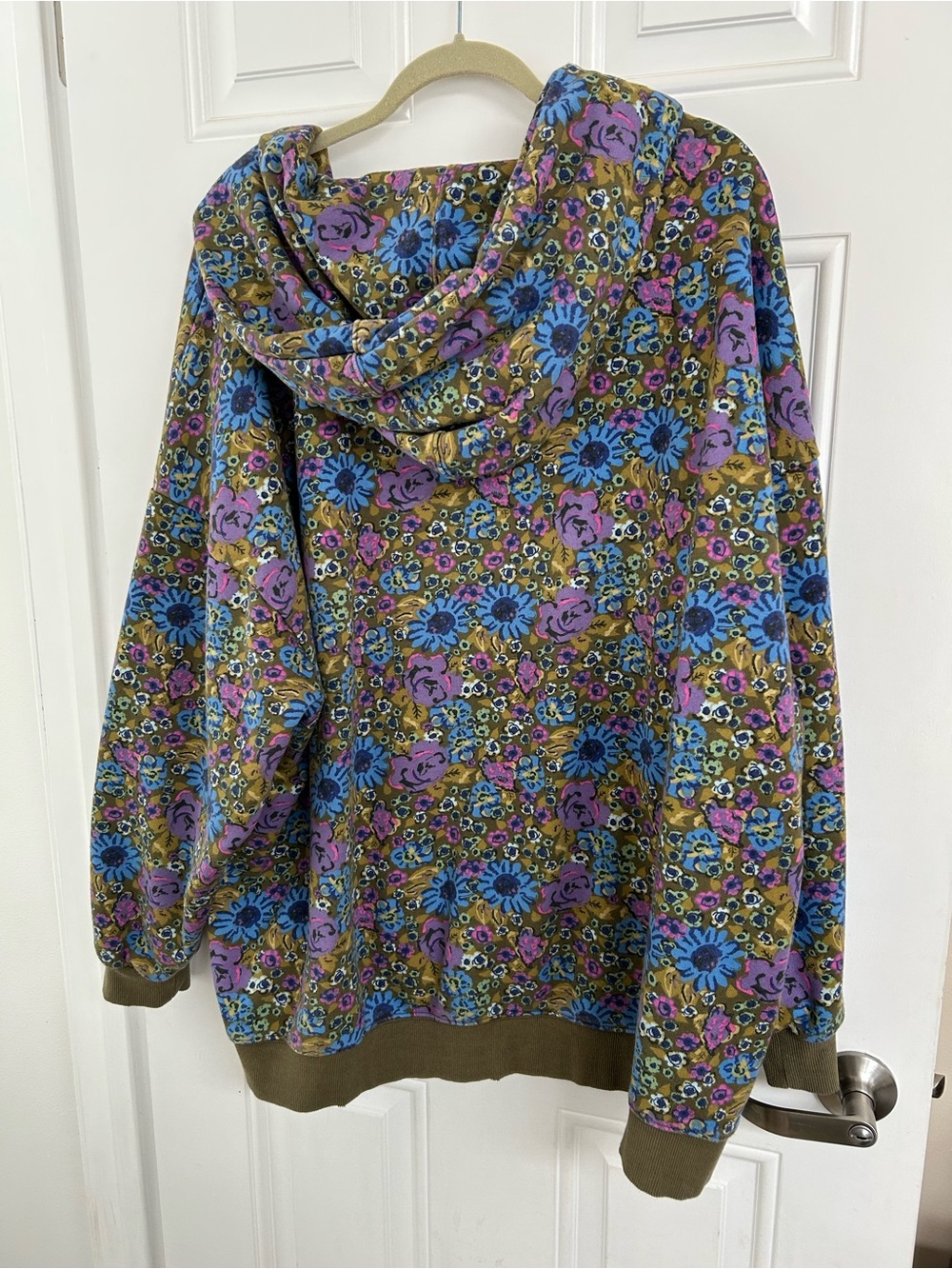 Natural Life Women’s Distressed Hooded Sweatshirt Floral Size L XL - Picture 3 of 5